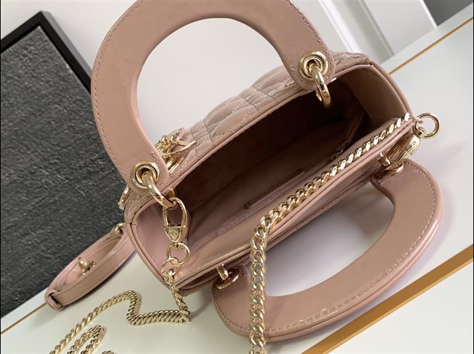 2025228Y600P211856410