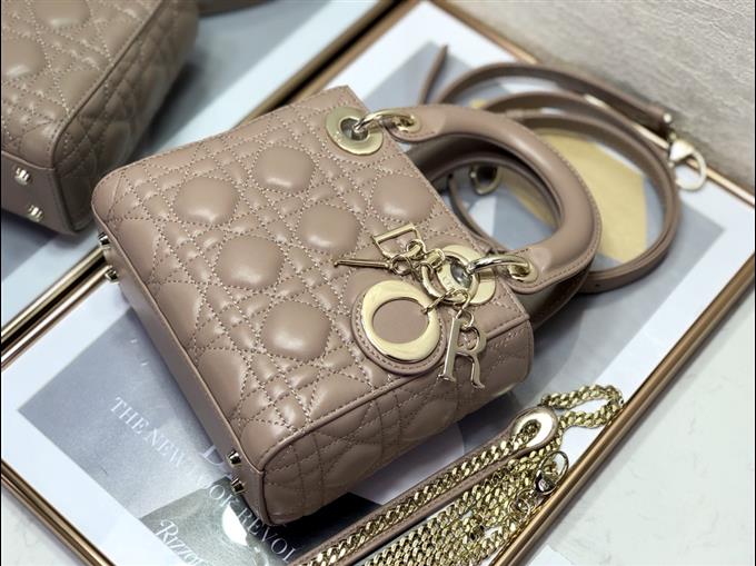 2025228Y600P212518747