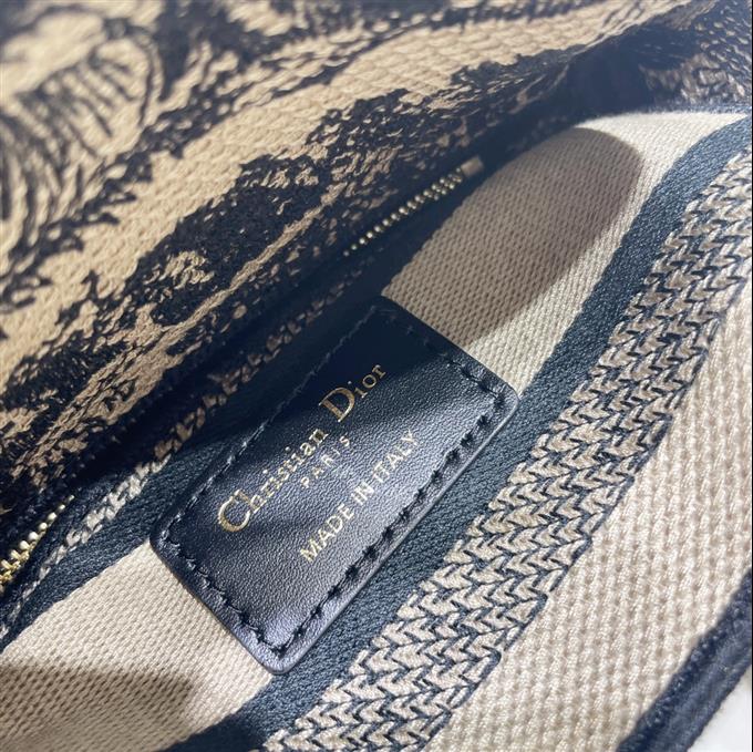 2025228Y600P212521516