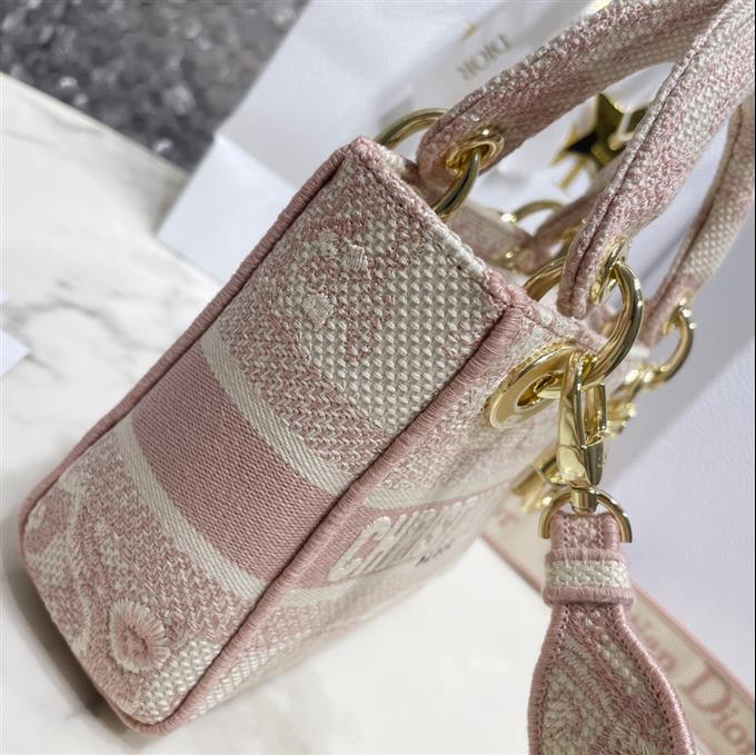 2025228Y600P212521578