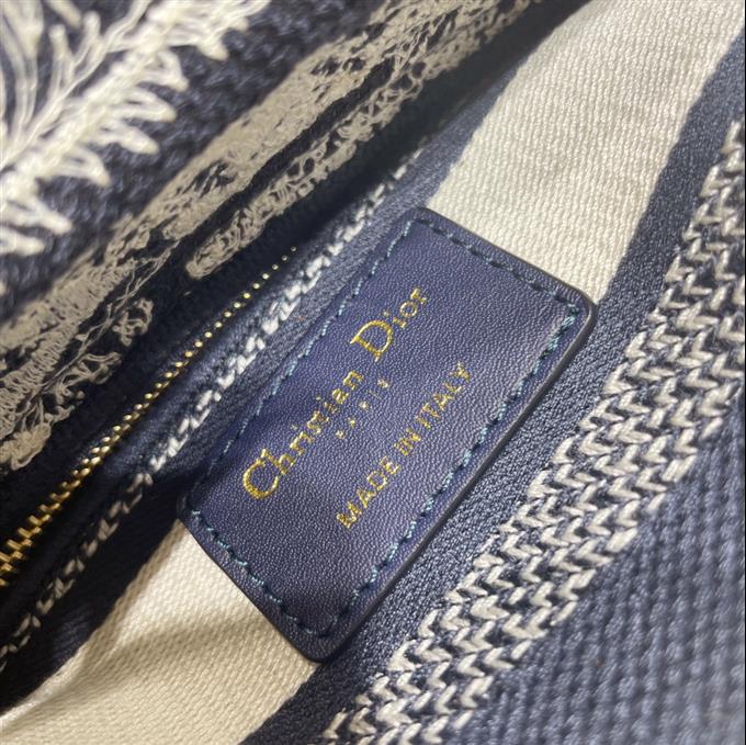 2025228Y600P212521894