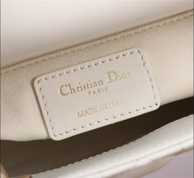 2025228Y600P212523200