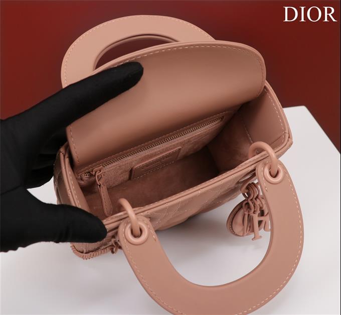 2025228Y650P205616996