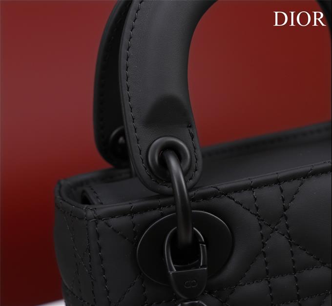 2025228Y650P205617452