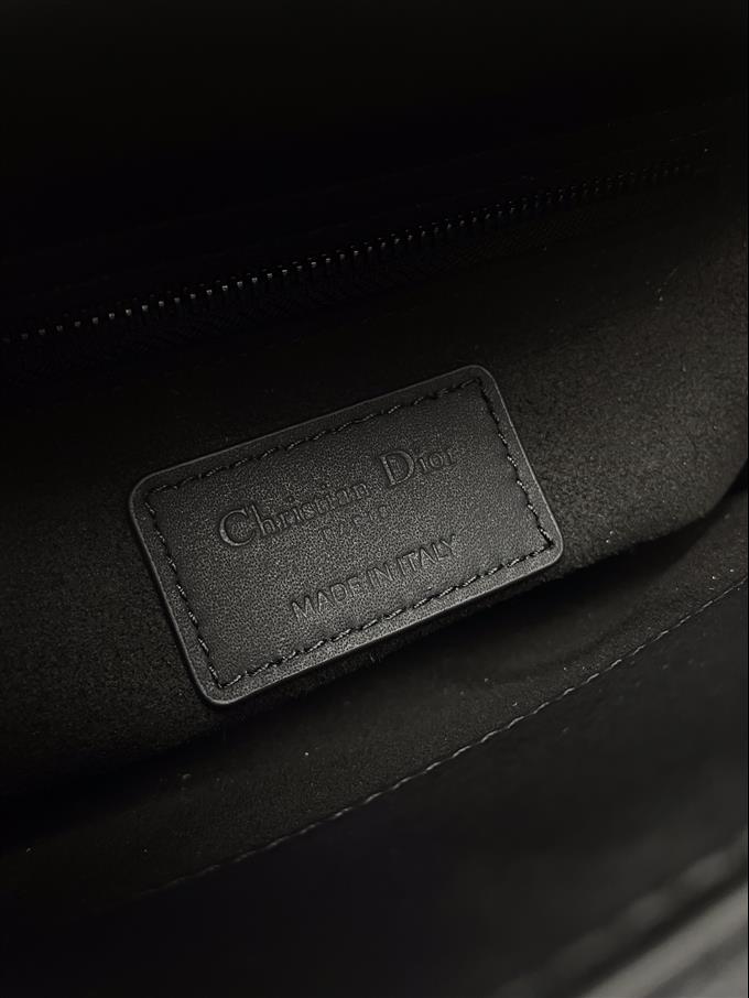 2025228Y650P205618831