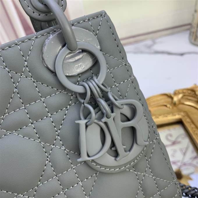 2025228Y650P205618974