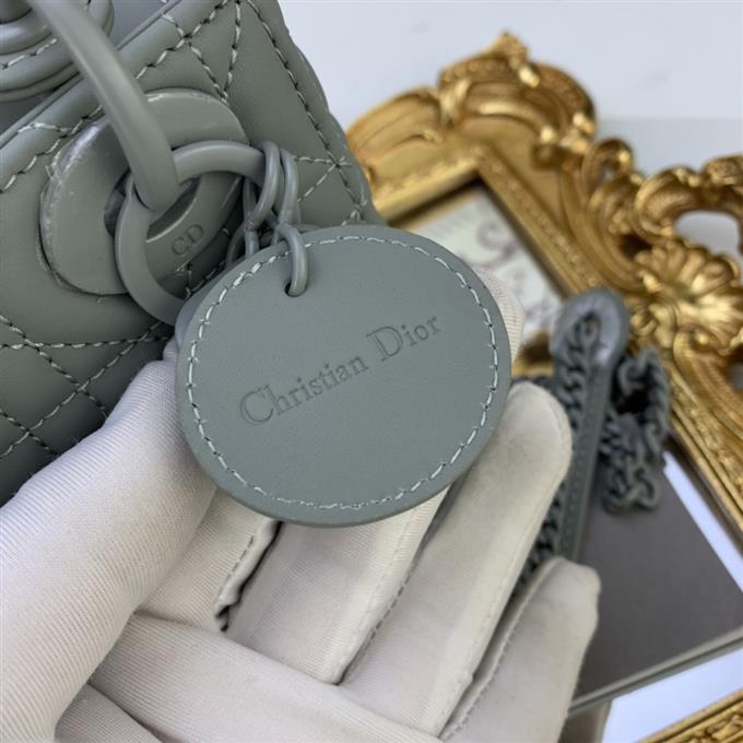 2025228Y650P205618989