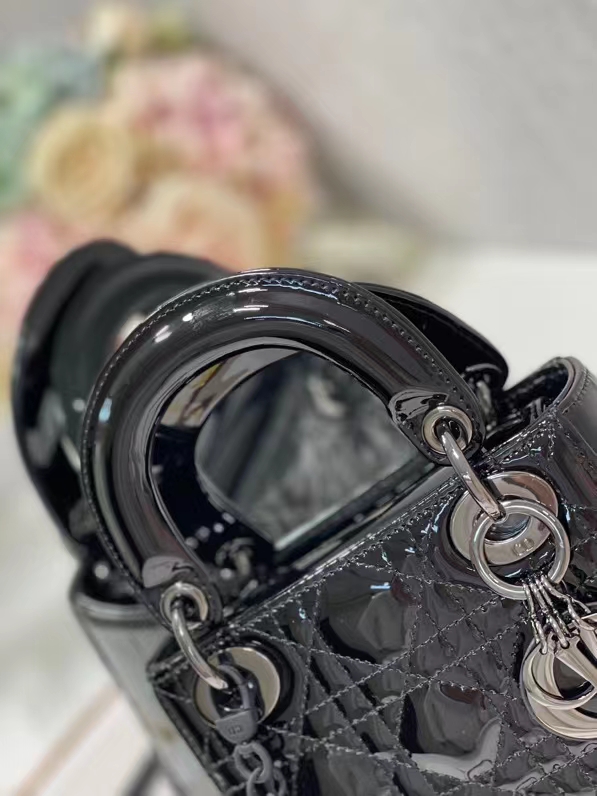 2025228Y650P205620508