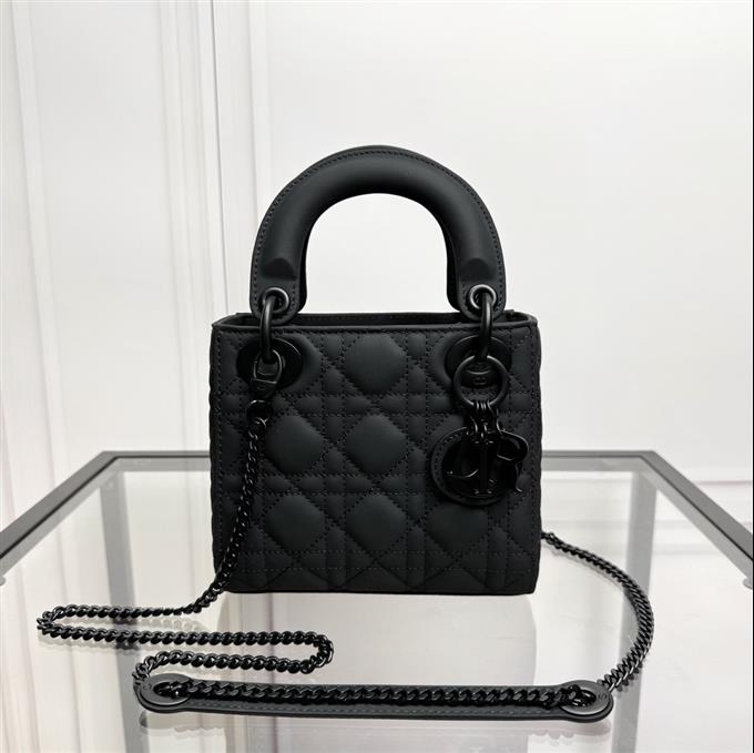 2025228Y650P205620712