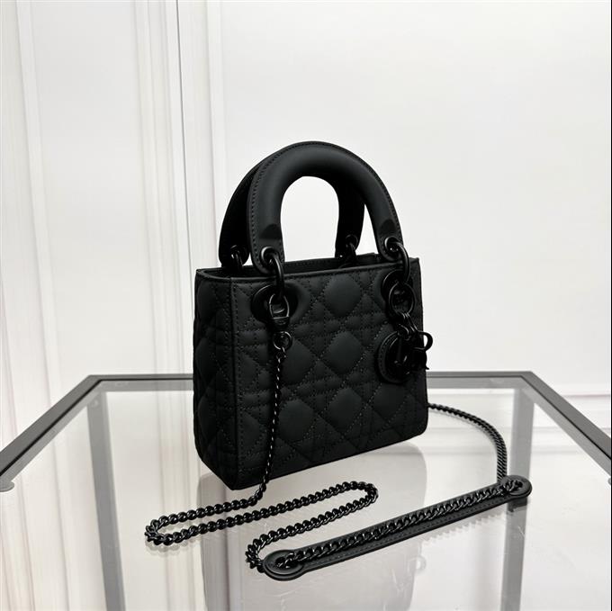 2025228Y650P205620742