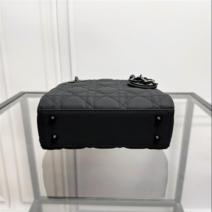 2025228Y650P205620774