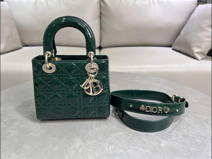 2025228Y650P205621280