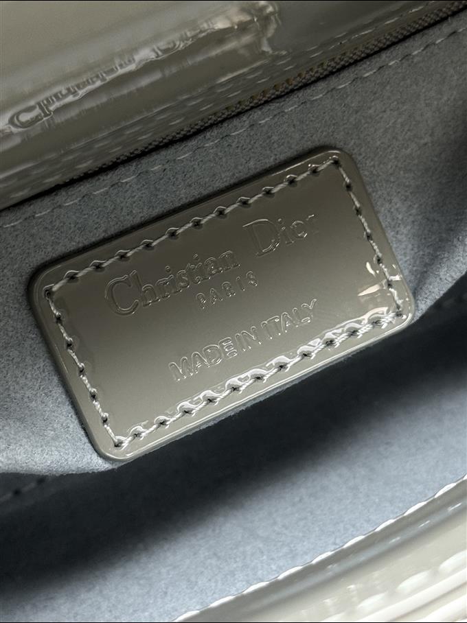 2025228Y650P205631453