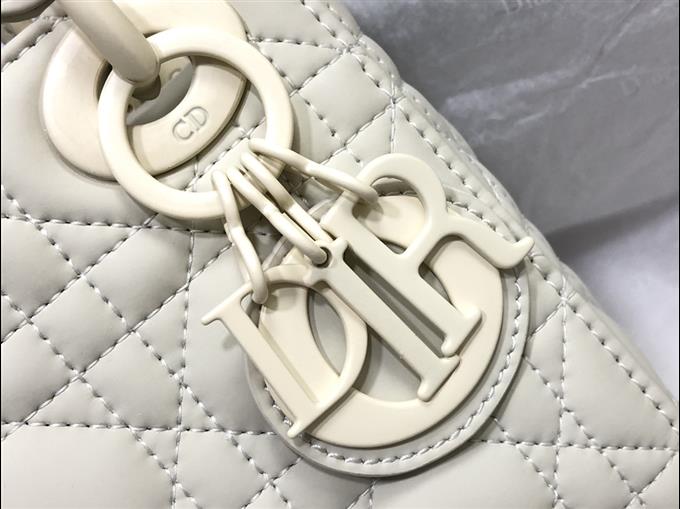 2025228Y650P211856799