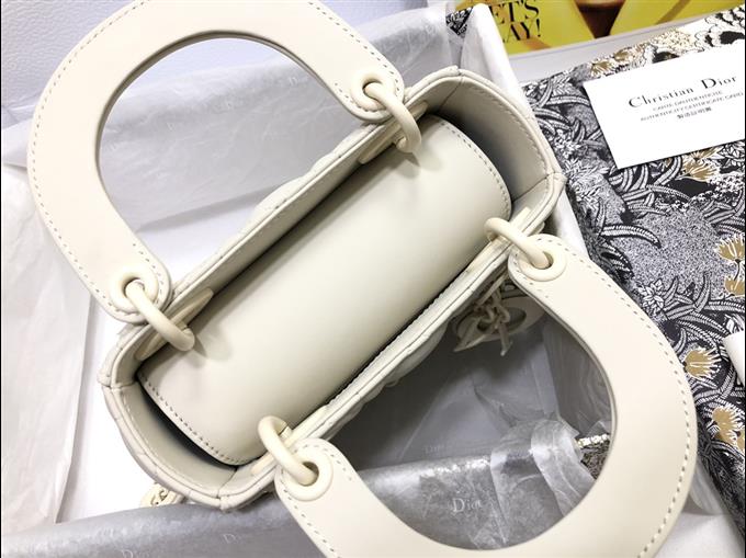 2025228Y650P211856815