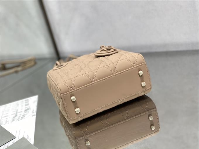 2025228Y650P212524852