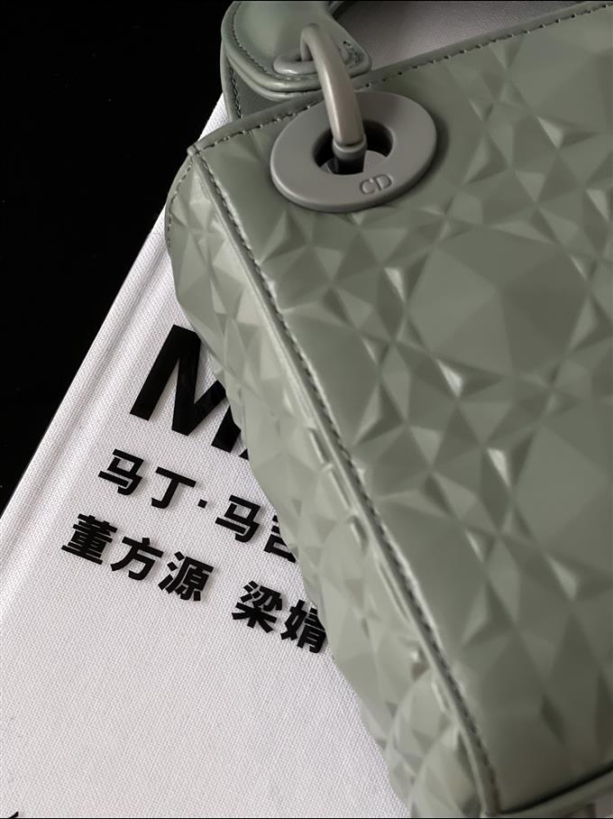 2025228Y650P212525138