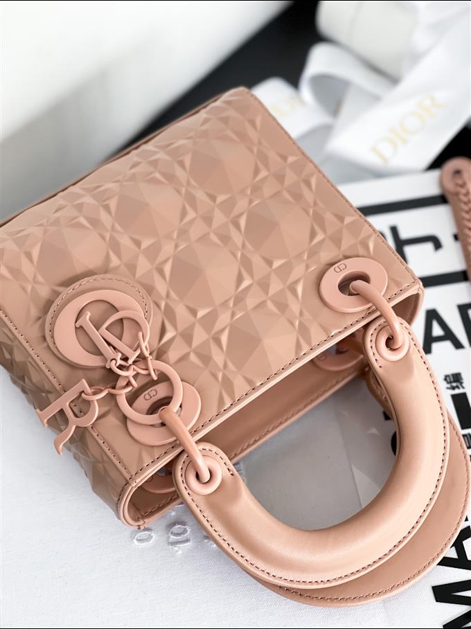 2025228Y650P212525200