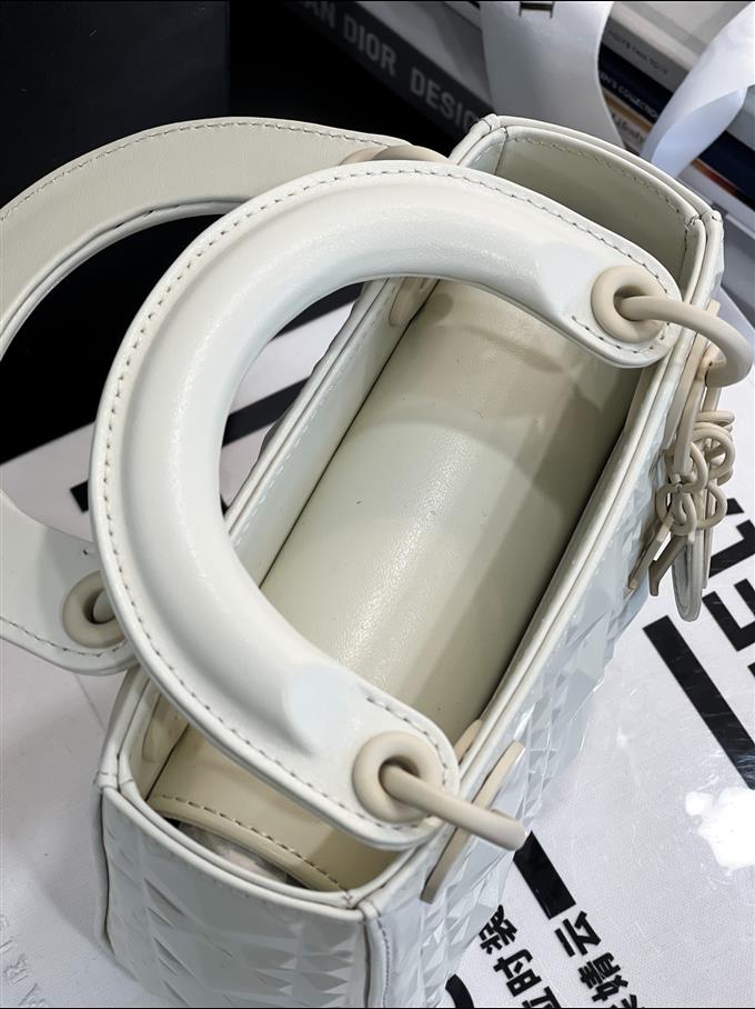 2025228Y650P212525356