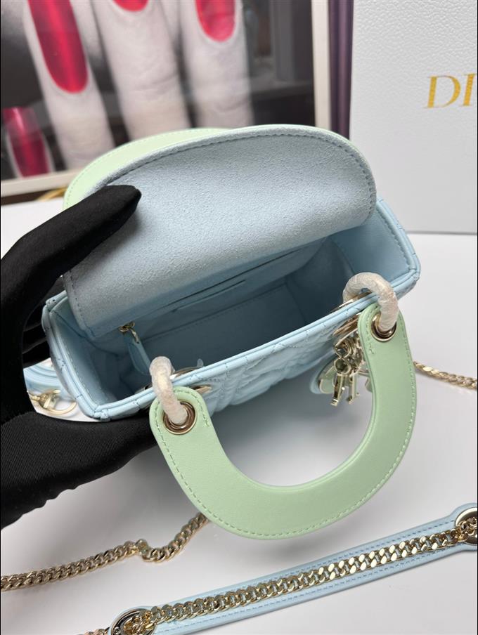 2025228Y680P212526262