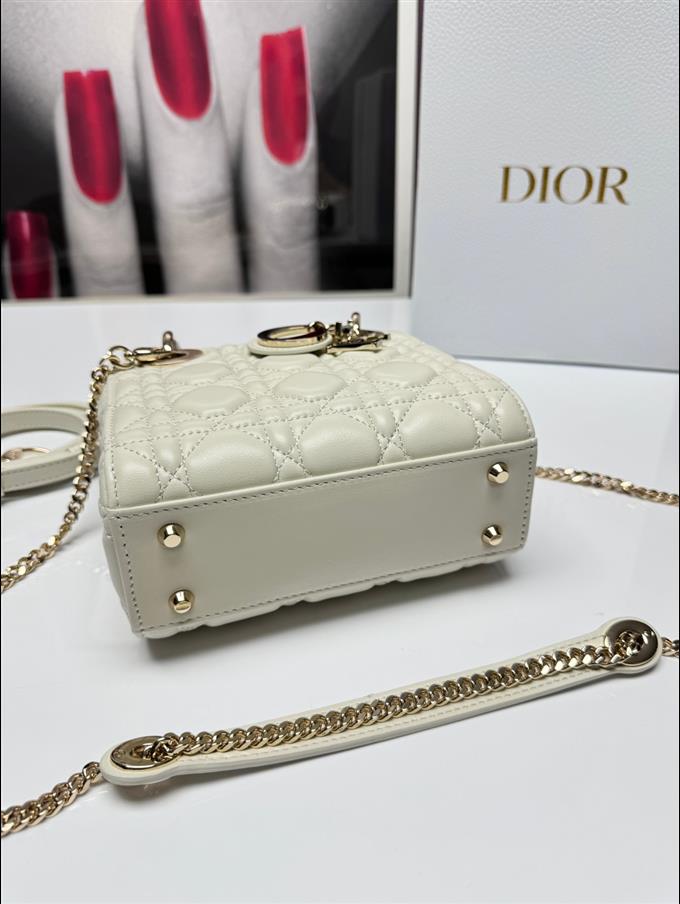 2025228Y680P212526371