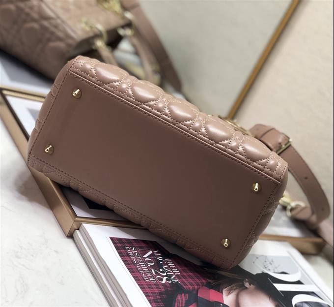 2025228Y700P205545257