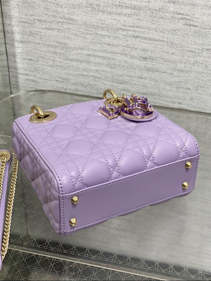 2025228Y700P205545401