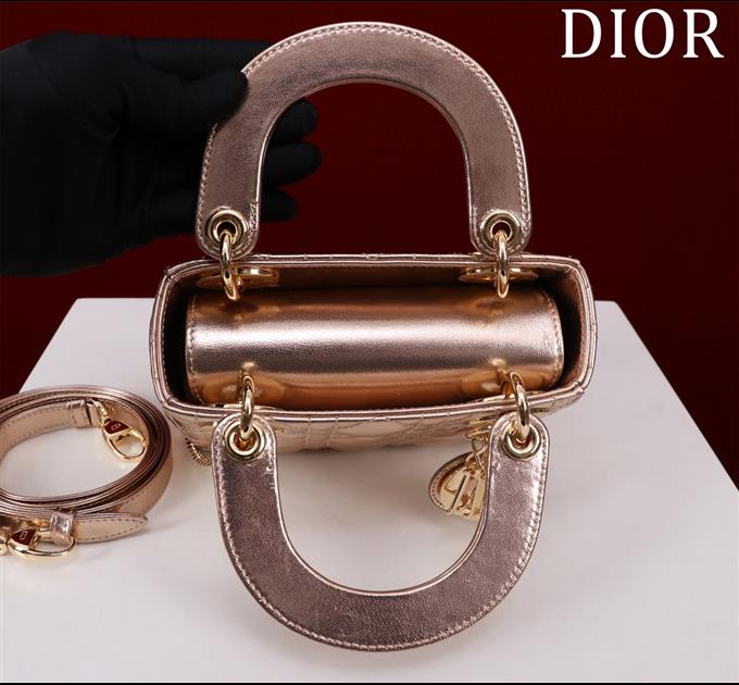 2025228Y700P205624842