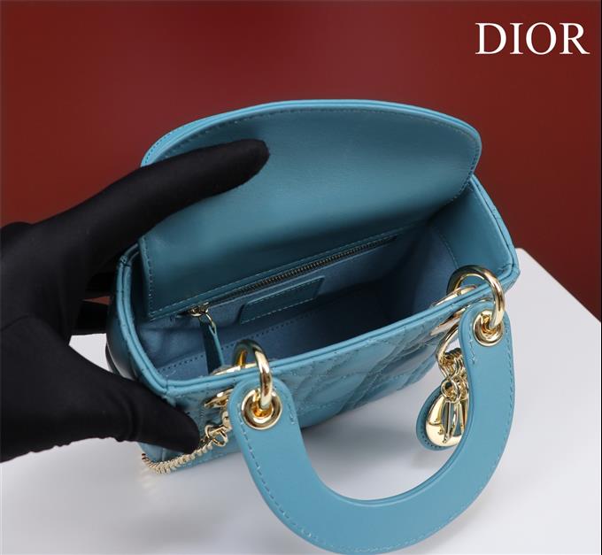 2025228Y700P205625139