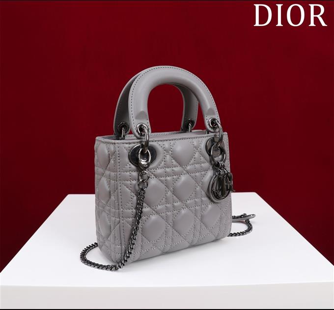 2025228Y700P205625202