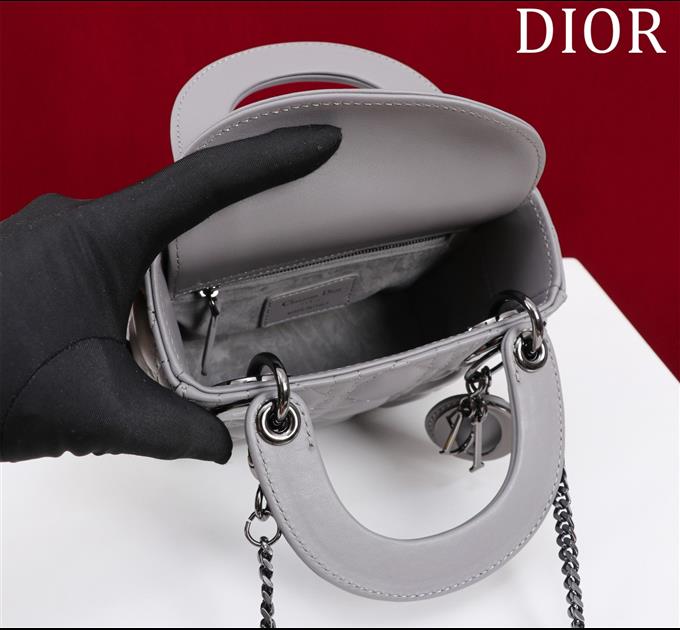 2025228Y700P205625265