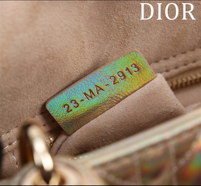 2025228Y700P205626418