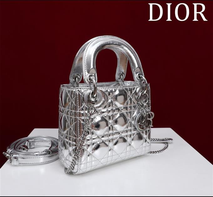 2025228Y700P205626450