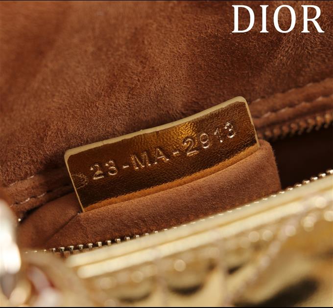 2025228Y700P205626703