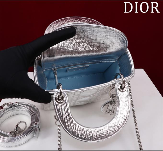 2025228Y700P205626778