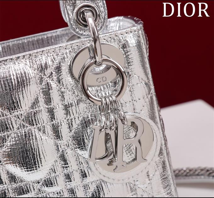 2025228Y700P205626793