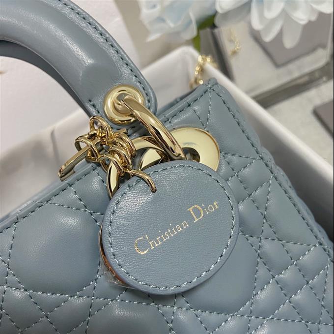 2025228Y700P205627154