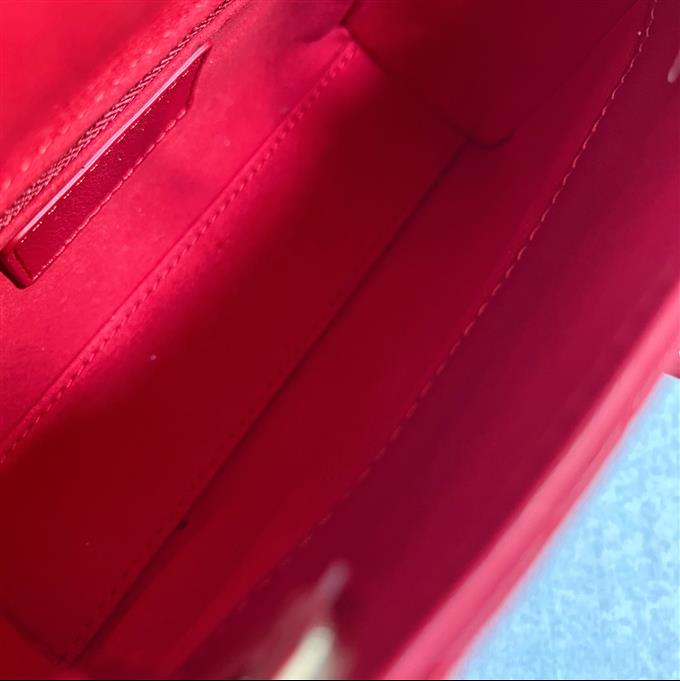 2025228Y700P205627642