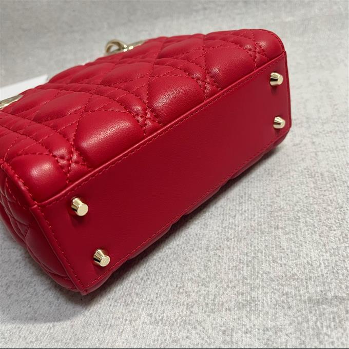 2025228Y700P205627658