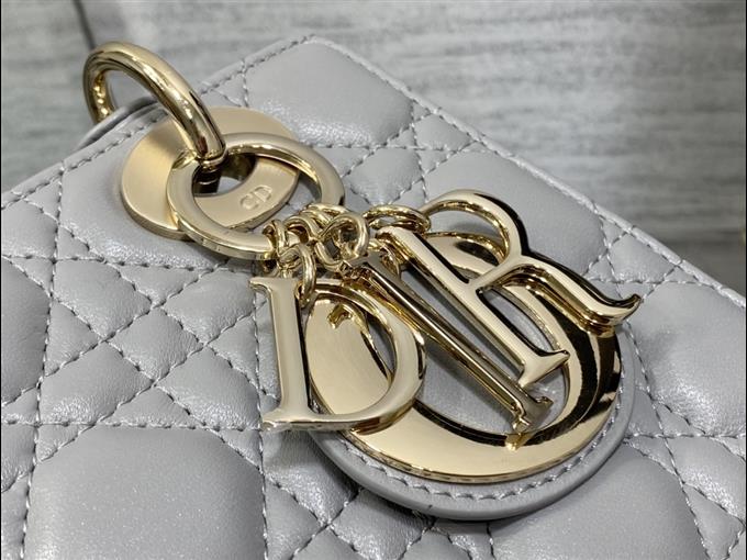 2025228Y700P205628724