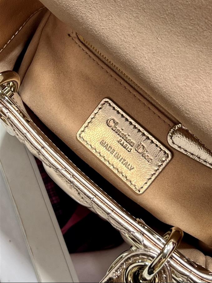 2025228Y700P212512818