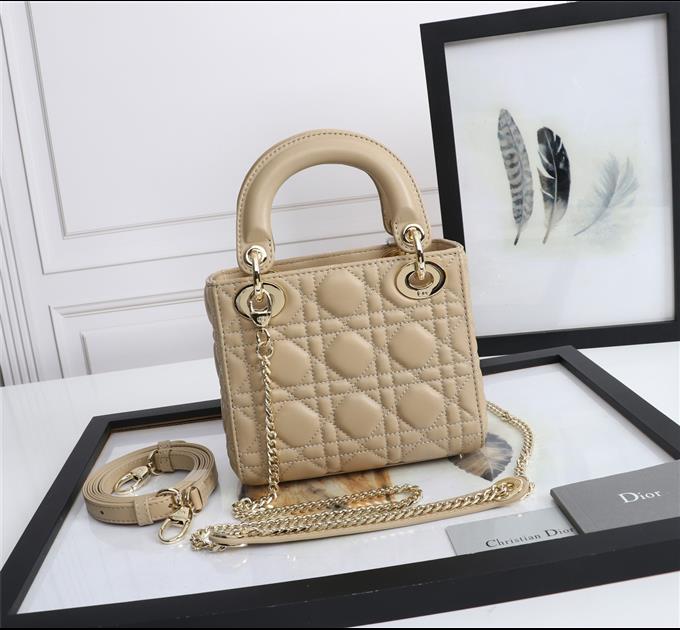 2025228Y700P22130530