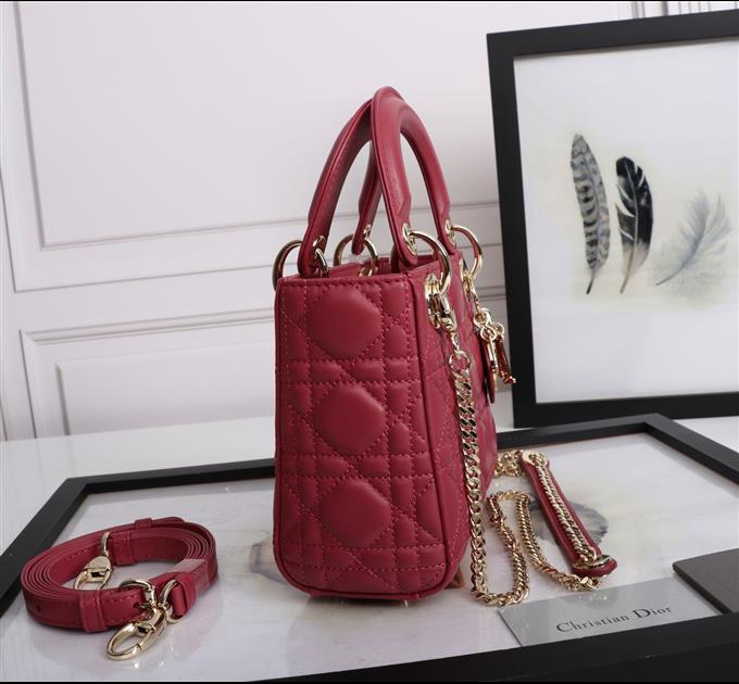 2025228Y700P22130672