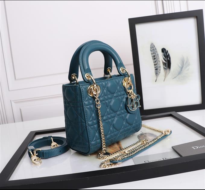 2025228Y700P22130782