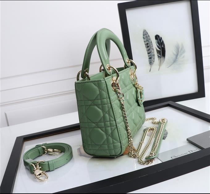 2025228Y700P22131175