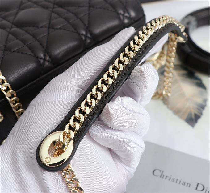 2025228Y700P22131410