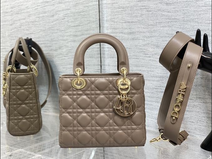 2025228Y750P205629968