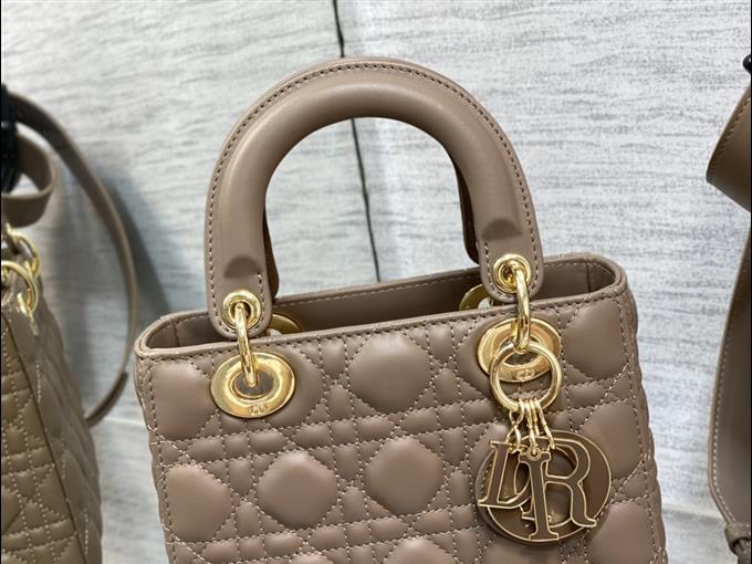 2025228Y750P205629984