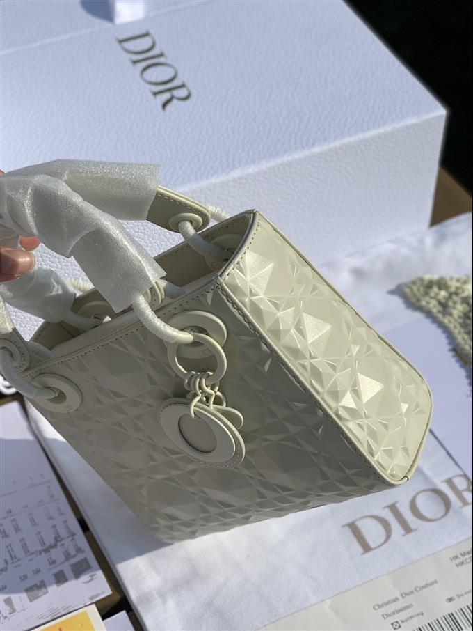 2025228Y900P205546198