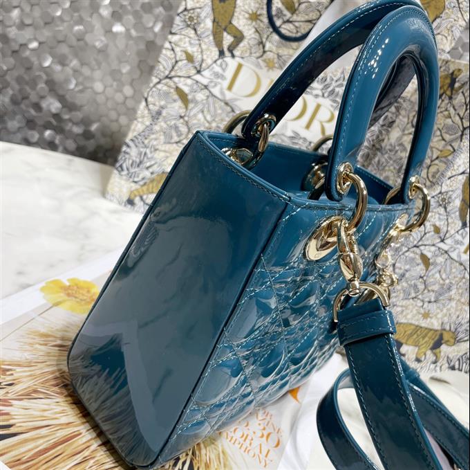 2025228Y1200P211545404